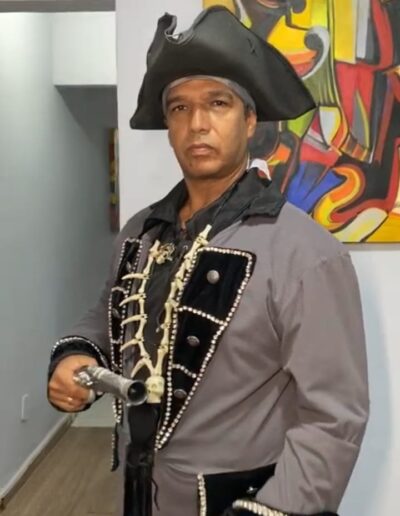 Pirata com arma